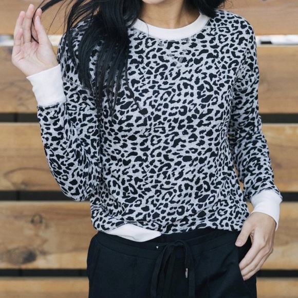 Zyia Leopard Print Sweatshirt Long 